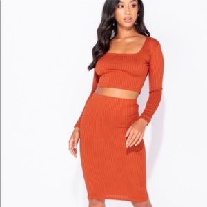 Burnt orange 2-piece ribbed body-con skirt set